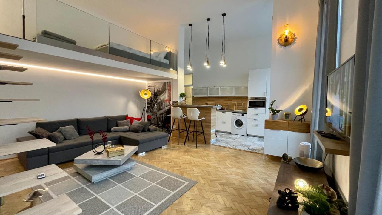 Brand New Sunny Apartment On Andrassy Street Budapest Kültér fotó